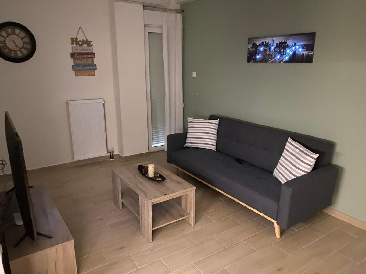 Great Alexander street, Larisa Lägenhet Exteriör bild